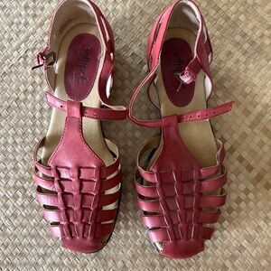 Softspots  Sandals Size 7